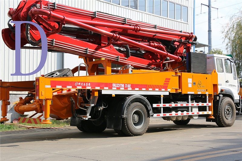 青島混凝土泵車價格 (11)