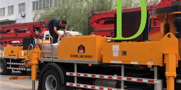 混凝土泵車在使用、維修時要注意哪些