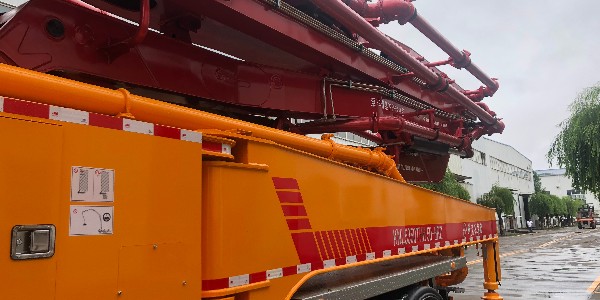 留足安全距離，防止泵車出故障