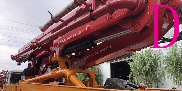 如何將小型混凝土泵車澆筑效果達到最佳