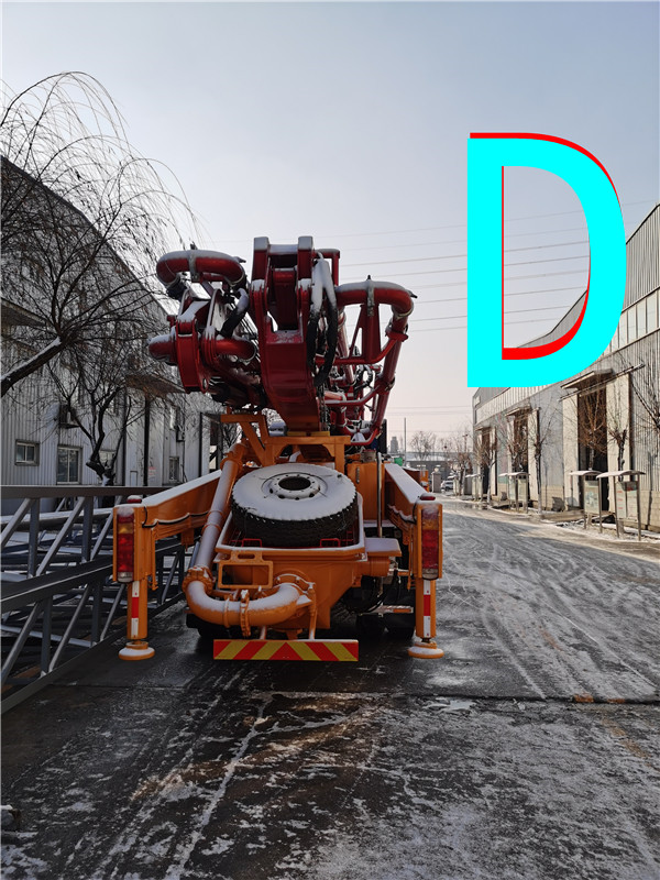 青島混凝土泵車(chē)價(jià)格 (110)