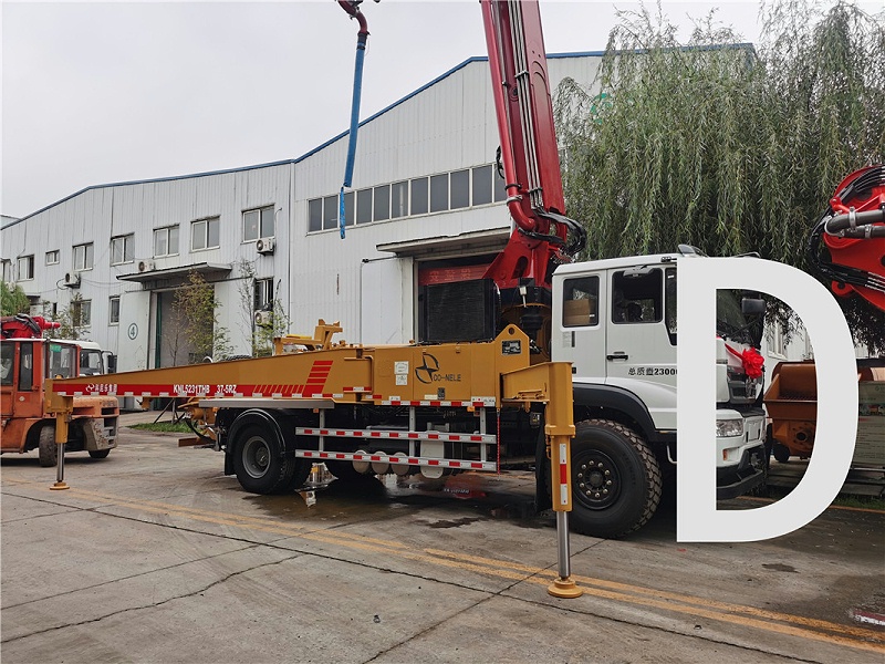 青島混凝土泵車價格 (4)
