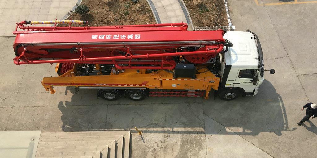 在施工過程中混凝土泵車的泵送距離不夠怎么辦？